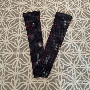 ASICS arm warmers